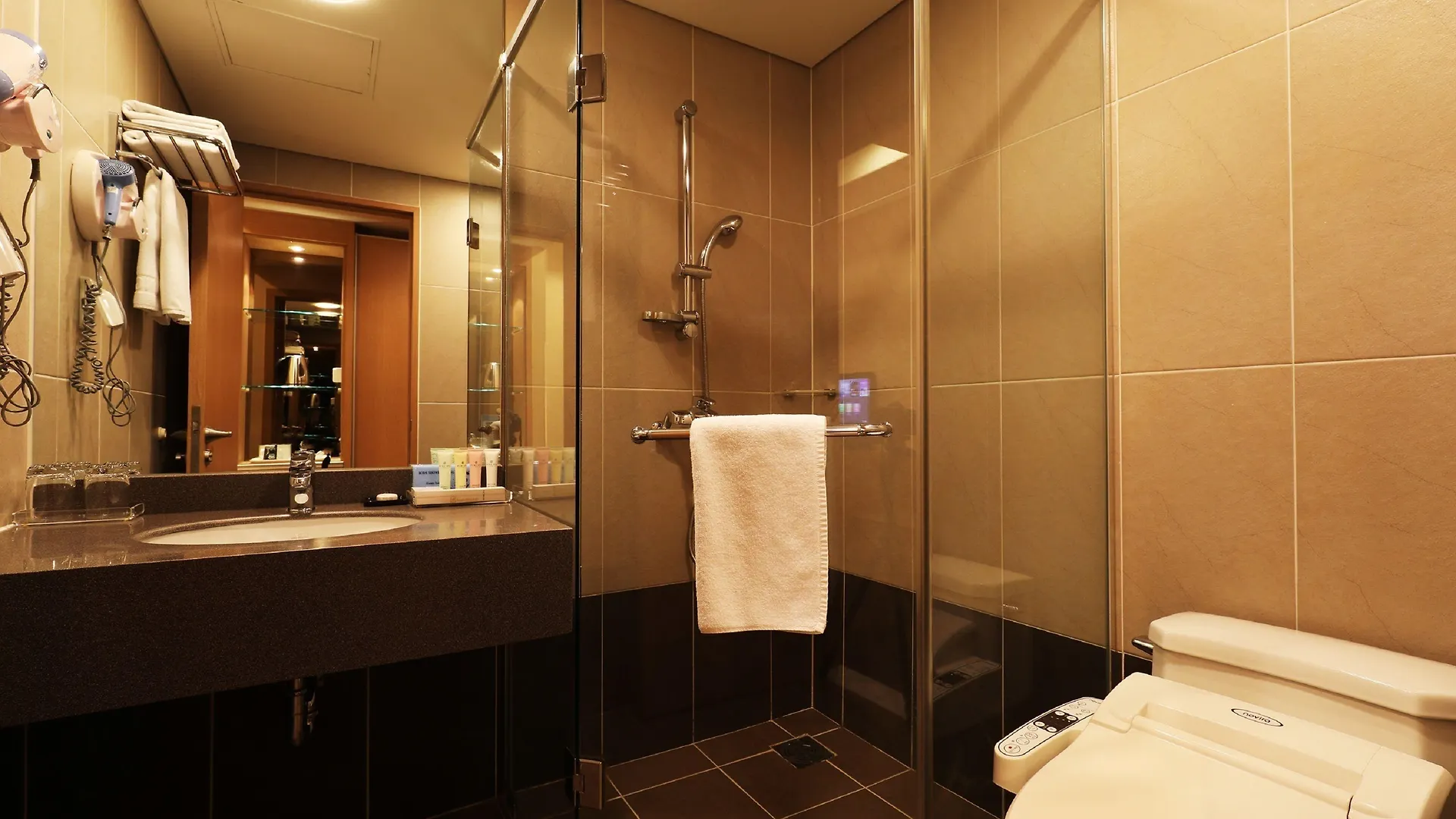 Bridge Hotel Incheon Songdo 2*,
