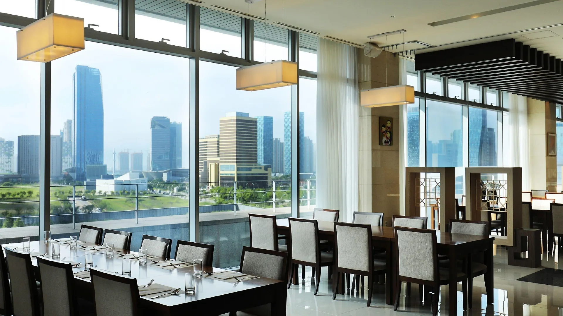 Bridge Hotel Incheon Songdo 2*,  韓国