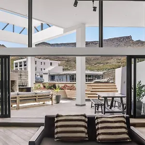 Penthouse - Mountain Views - Pool - Braai Villa